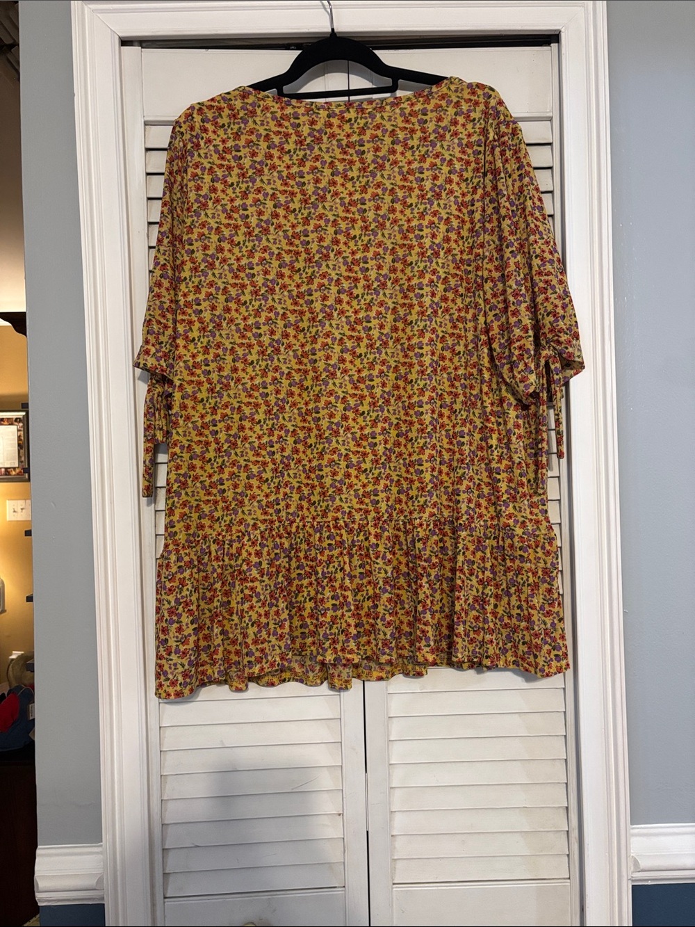 Women’s Yellow Floral Scoop-Neck Peplum Tunic - Picture 5 of 6